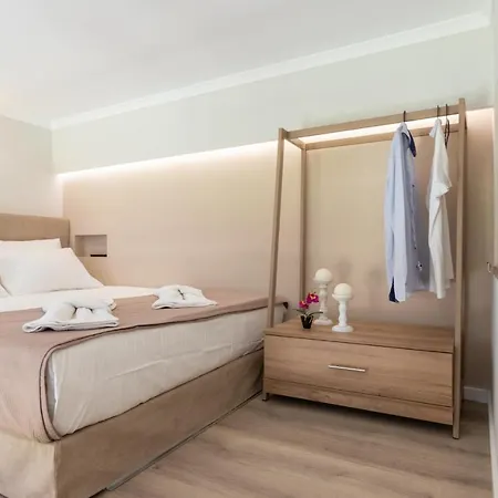 Elite & Maisonettes Apartment