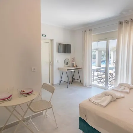 Elite & Maisonettes * Lefkada City