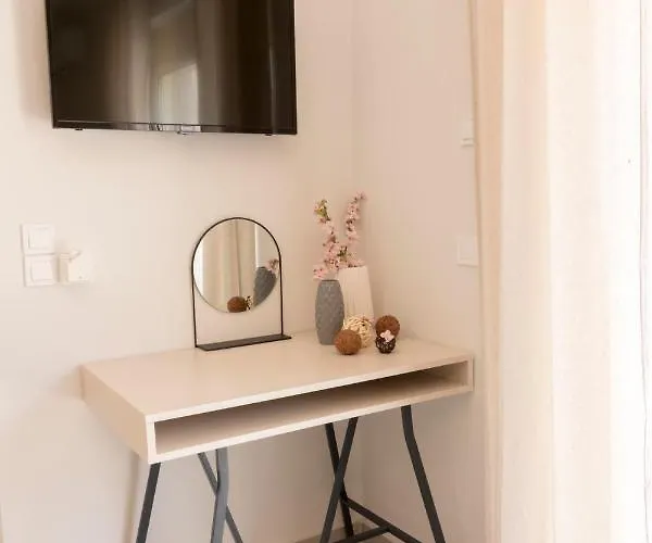 Elite & Maisonettes *